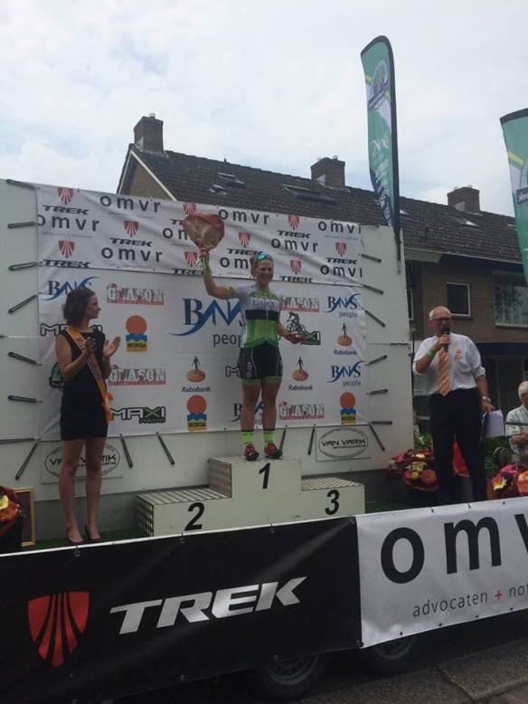 13346788_640889772727820_1618760488428633991_n